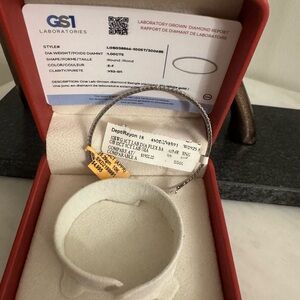 Elegant white gold and lab diamonds bracelet